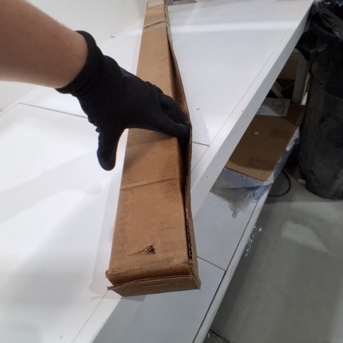 5PK ULINE ACRYLIC CORNER GUARDS - 48" -CLEAR (MODEL: H-11396) image 4