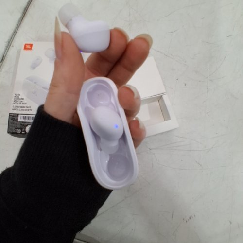 JBL VIBE BUDS 2 WITH SMART AMBIENT AND ACTIVE NOISE CANCELLING - WHITE (MODEL: JBLVBUDS2WHTAM) image 2