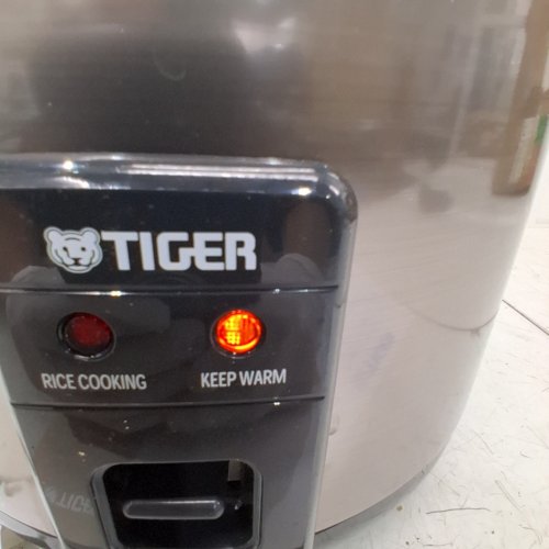 TIGER 5.5 CUP ELECTRIC RICE COOKER / WARMER, SATIN image 2
