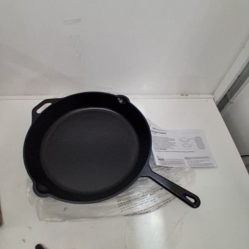 AMAZON BASICS PRE-SEASONED CAST IRON SKILLET PAN - 15" - BLACK image 2