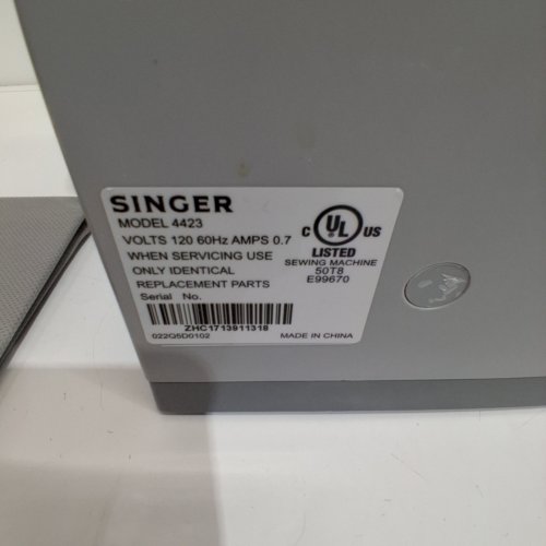 SINGER HEAVY DUTY SEWING MACHINE - GREY (MODEL: 4423) image 10