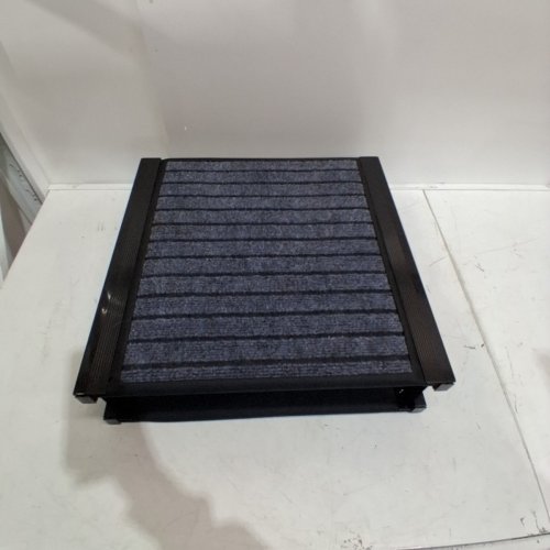 SNAGLEPAW HEAVY DUTY METAL FOLDING DOG RAMP WITH CARPET LINING - 71"X20" - BLACK/GREY image 2