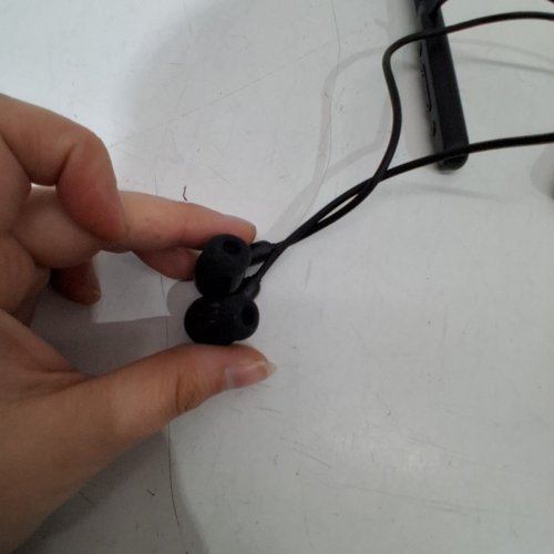 ONN. WIRELESS BLUETOOTH NECKBAND PRO EARPHONES WITH NOISE CANCELATION - BLACK image 4