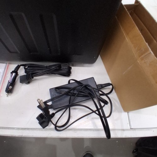 FRIGIDAIRE 2-IN-1 PORTABLE COMPRESSOR FRIDGE FREEZER - 21L - 110-240V - BLACK - (MODEL:EFRCC210-BLACK) image 4
