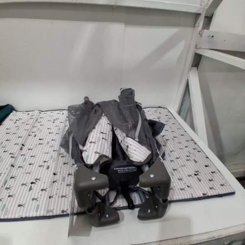 PAMOBABE LIGHTWEIGHT PORTABLE CRIB WITH MATTRESS AND CARRYING BAG - 33LBS CAPACITY - 27.5" X 27.5" X 39.5" - GREY/RABBIT (MODEL: P901B) image 3