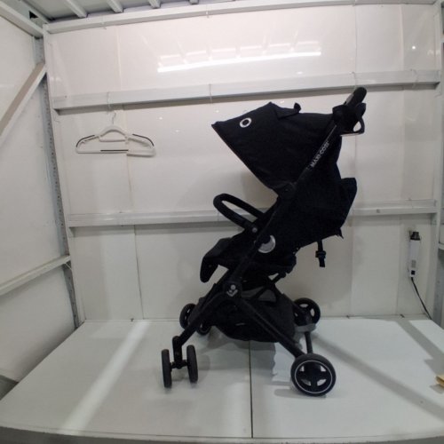 MAXI-COSI LARA ULTRA COMPACT FOLDABLE STROLLER - ESSENTIAL BLACK (MODEL: 01323CFNA) image 2