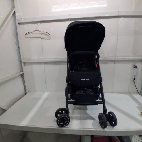 MAXI-COSI LARA ULTRA COMPACT FOLDABLE STROLLER - ESSENTIAL BLACK (MODEL: 01323CFNA) image 4