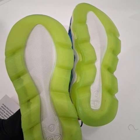 BOY'S ATHLETIC SHOES - SIZE 8 - BLUE/ LIME GREEN image 3