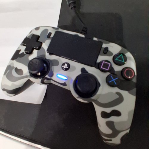 NACON OFFICIALLY LICENSED WIRED CONTROLLER FOR PLAYSTATION 4 - GREY CAMO (MODEL: BB4469) image 2