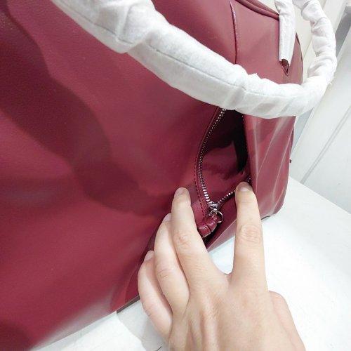 OLEND BROOKLYN MODERN WATER REPELLENT VEGAN LEATHER HANDBAG - CHERRY RED image 5