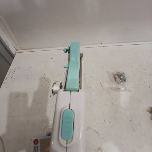 HANDHELD SEWING MACHINE - WHITE/TURQUOISE (MODEL: YASM-101C) image 2