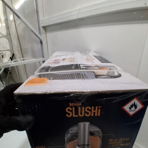 NINJA SLUSHI FROZEN DRINK MAKER WITH RAPIDCHILL TECHNOLOGY - 2.6L CAP - ARCTIC BLUE/GREY (MODEL: FS301C) image 3