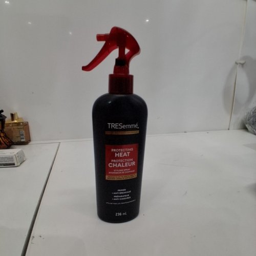 TRESEMMÉ HEAT PROTECTION STYLING SPRAY - 236 ML image 4