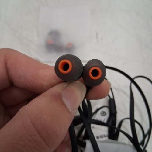 JBL TUNE 310C WIRED HEADPHONES WITH FLAT CABLE AND 3 BUTTON REMOTE AND MICROPHONE - USB-C - BLACK image 3