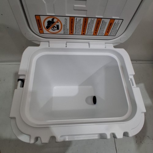 YETI ROADIE 24 HARDSIDE PORTABLE COOLER - 20L CAPACITY - WHITE image 3