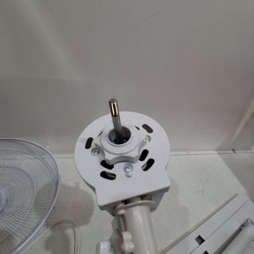 TOOLTECH 3-SPEED OSCILLATING PEDESTAL FAN - 16" - WHITE (MODEL: 100077) image 2