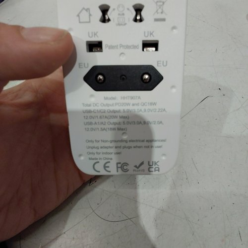 UNIVERSAL TRAVEL CONVERTER POWER ADAPTER - WHITE (MODEL: HHT907A) image 2