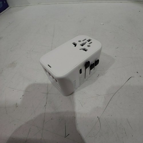 UNIVERSAL TRAVEL CONVERTER POWER ADAPTER - WHITE (MODEL: HHT907A) image 3
