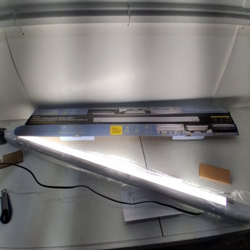 KODA MODERN DIRECTIONAL SHOP LIGHT WITH MOTION SENSOR - 6000LM - 45" - WHITE (MODEL:LM030630) image 2