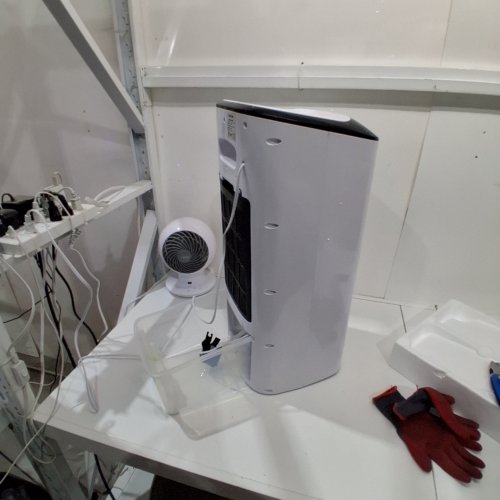 COSTWAY 3-SPEED PORTABLE EVAPORATIVE COOLING FAN WITH REMOTE AND ICE PACKS - 29" - WHITE (MODEL: EP23995) image 2