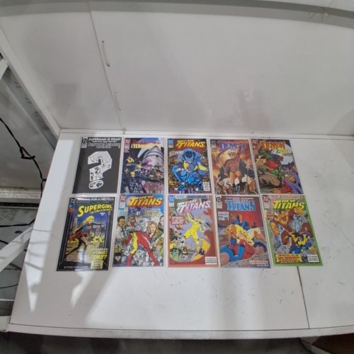 10 ASSTD DC COMIC BOOKS - VARIOUS AUTHORS image 2