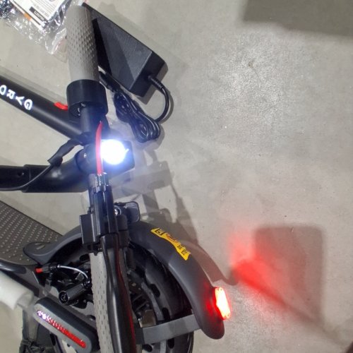 GYROCOPTERS ELECTRIC SCOOTER FOR ADULTS & TEENS WITH APP - 350W - 30KM RANGE - BLACK (MODEL: J30) image 4