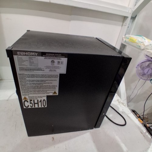 EUHOMY BEVERAGE REFRIGERATOR COOLER WITH 40°F-61°F DIGITAL TEMPERATURE CONTROL - 18L (HOLDS 25 CANS) - BLACK (MODEL: FWC008-11BL-CAEH /‎ WC-6B) image 7