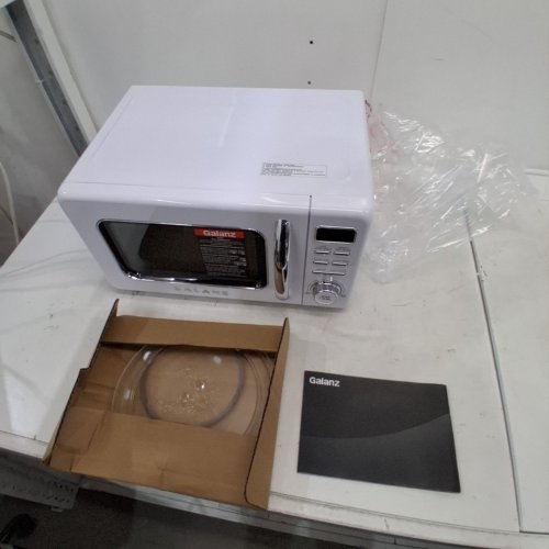 GALANZ RETRO STYLE DIGITAL MICROWAVE OVEN - 700W, 0.7 CU. FT - WHITE (MODEL: GLCMKZ07WER07) image 3