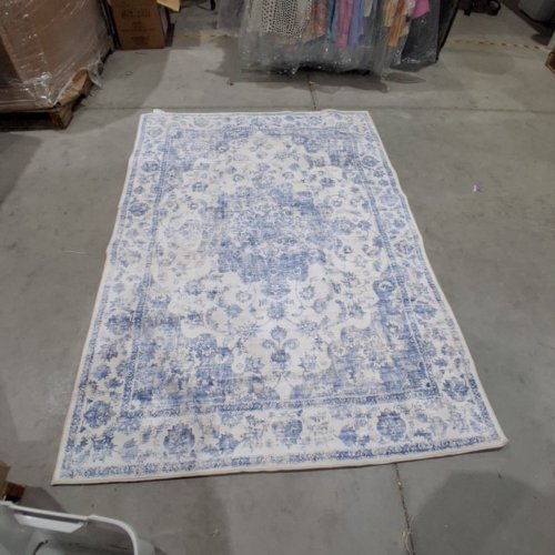 BERTHMEER FLORAL PATTERN AREA RUG - 5FT X 7FT - BLUE AND IVORY image 4
