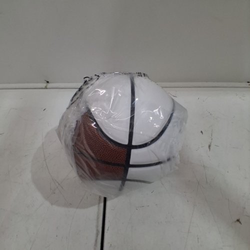 WILSON MINI BASKETBALL - SIZE 3 - ORANGE / WHITE image 4