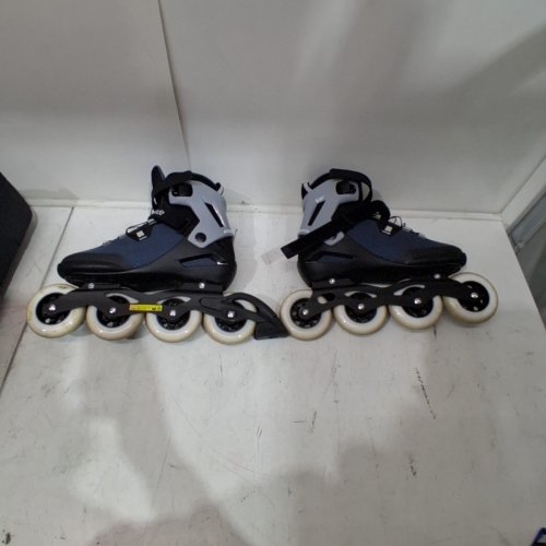 UNISEX MACROBLADE 90 ROLLERBLADES - MEN'S 9/9.5 / WOMEN'S 10/10.5 - BLACK/BLUE/WHITE (MODEL: 86B0760050NF06) image 6