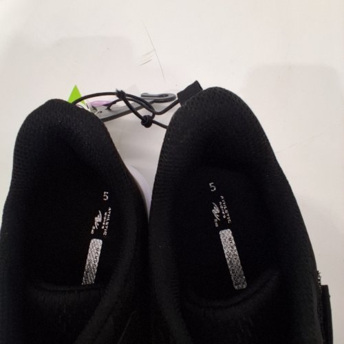 WOMEN'S ATHLETIC WORKS LACE AND VELCRO SNEAKER SHOES - 5 - BLACK (STYLE: 36MICAY23) image 3