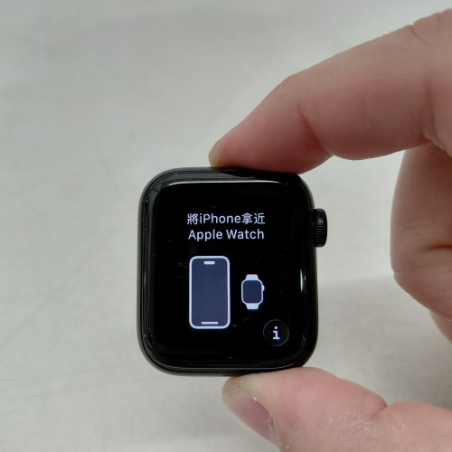 APPLE WATCH SE THIRD GEN (GPS 40MM) SMART WATCH W/MIDNIGHT ALUMINIUM CASE WITH MIDNIGHT SPORT BAND image 2