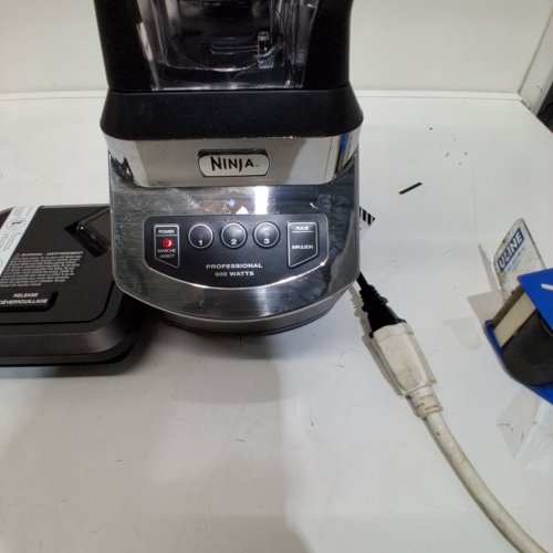 NINJA PROFESSIONAL BLENDER - 72OZ PITCHER/900W - BLACK/SILVER (MODEL: NJ600WMC) image 2