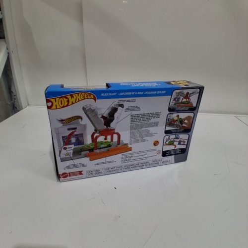 HOT WHEELS BLAZE BLAST PLAYSET - RED/GREY (MODEL: FJN36) image 3