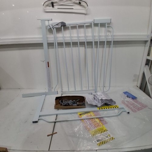 REGALO EASY STEP SAFETY GATE - 29"- 38.5" - WHITE (MODEL: 1160-DS) image 2