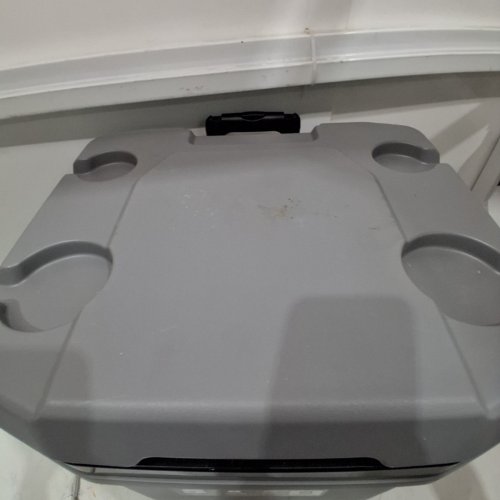 IGLOO MAXCOLD LATITUDE ROLLER COOLER - 62 QT - GREY/BLACK - (MODEL: 1872193) image 4