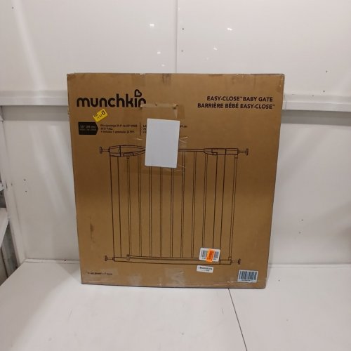 MUNCHKIN EASY CLOSE SAFETY GATE - 35" - WHITE - (MODEL:MK0002-012 REV 5 ) image 4