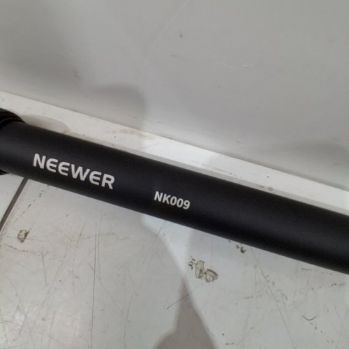 NEEWER PHOTOGRAPHY SUPPORT BAR - 2.8FT - 4.9FT - BLACK (MODEL: NK009) image 2