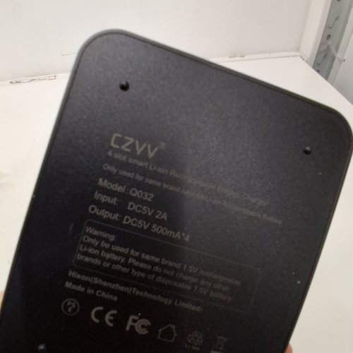 CZVV BATTERY CHARGER FOR AA AND AAA BATTERIES WITH DIGITAL DISPLAY AND 4 SLOTS - 1.5V - BLACK (MODEL: Q032) image 3
