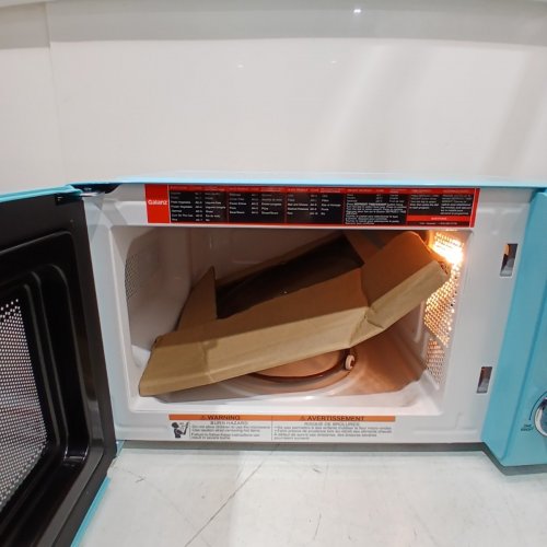 GALANZ RETRO-STYLE DIGITAL MICROWAVE OVEN - 0.7CU.FT - BLUE (MODEL: GLCMKZ07BER07) image 4
