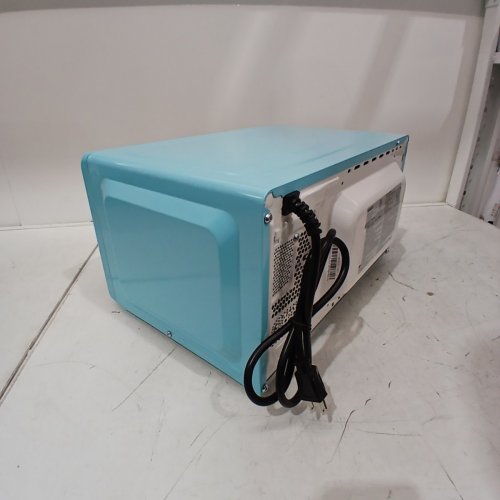 GALANZ RETRO-STYLE DIGITAL MICROWAVE OVEN - 0.7CU.FT - BLUE (MODEL: GLCMKZ07BER07) image 6