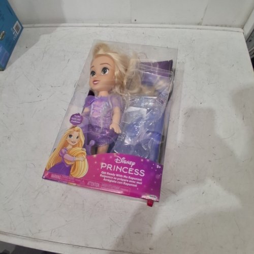 DISNEY PRINCESS GET READY WITH ME RAPUNZEL DOLL WITH ACCESSORIES (MODEL: 1784991) image 5