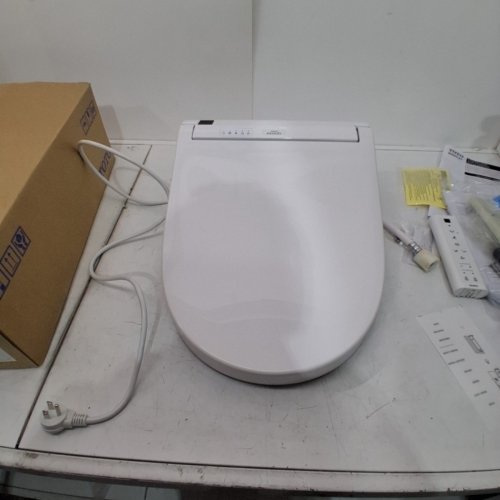 TOTO WASHLET ELECTRIC BIDET TOILET SEAT WITH REMOTE CONTROL HEAT & SOFT-CLOSE LID - ROUND - WHITE (MODEL: SW3083#01) image 3