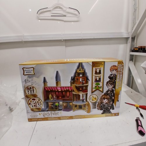 WIZARDING WORLD HARRY POTTER, MAGICAL MINIS DELUXE HOGWARTS CASTLE WITH LIGHTS AND SOUNDS image 11