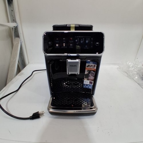PHILIPS 3300 SERIES FULLY AUTOMATIC ESPRESSO MACHINE WITH LATTEGO MILK SYSTEM AND INTEGRATED GRINDER - GLOSSY BLACK (MODEL:EP3341/50) image 3