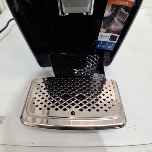 PHILIPS 3300 SERIES FULLY AUTOMATIC ESPRESSO MACHINE WITH LATTEGO MILK SYSTEM AND INTEGRATED GRINDER - GLOSSY BLACK (MODEL:EP3341/50) image 7