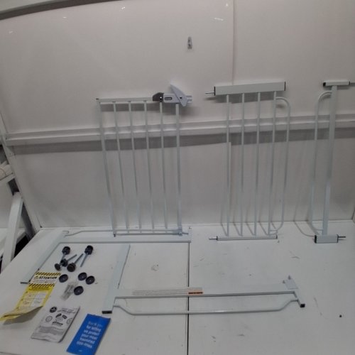 REGALO EASY STEP EXTRA WIDE METAL SAFETY GATE - 30" X 29"- 49" - WHITE - (MODEL: 1164EWDS) image 2