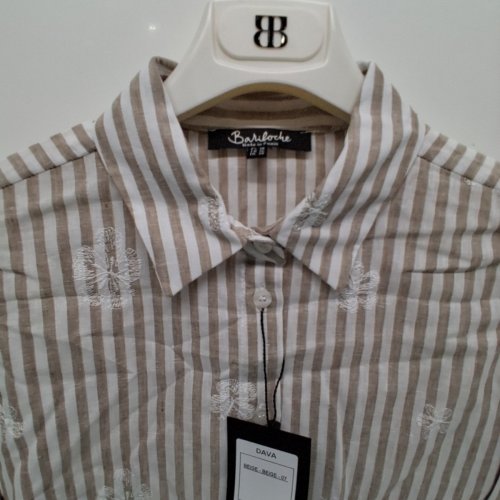 WOMEN'S BARILOCHE EMBROIDERED STRIPPED BUTTON-UP SHIRT - SMALL / MEDIUM - 38 - BEIGE / WHITE FLOWERS (STYLE: DAVA) image 4