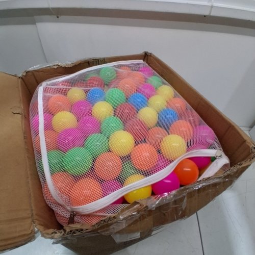 400PK AMAZON BASICS BPA FREE PLASTIC BALL PIT BALLS - 2.3" BALLS - 6 BRIGHT COLORS (MODEL: 76188) image 2